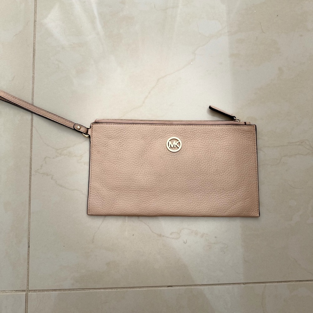 Michael Kors Women's Wristlet Clutch in cream / nude